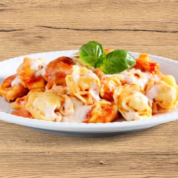 Tortelloni di Pomodori e Mozzarella 3 wood